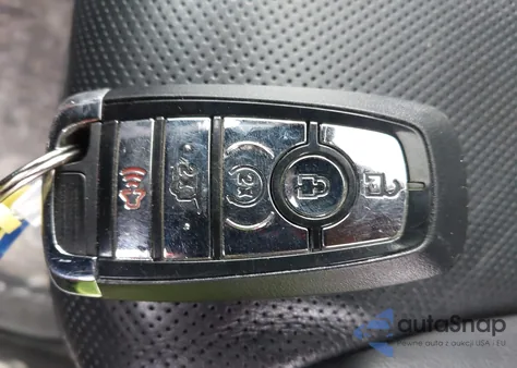 2022 Lincoln Corsair Reserve z USA, uszkodzony, nr VIN 5LMCJ2D91NUL33170